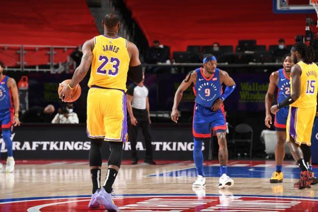 1611927786963073548.jpg 詹姆斯.jpg