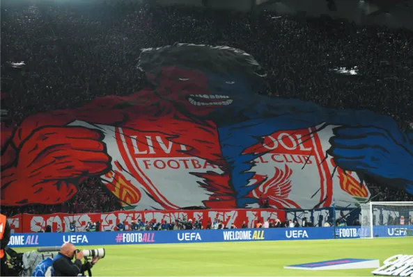 开云官网-巴黎的漫威TIFO由斯坦李设计，利物浦球迷昨晚几乎鸦雀无声